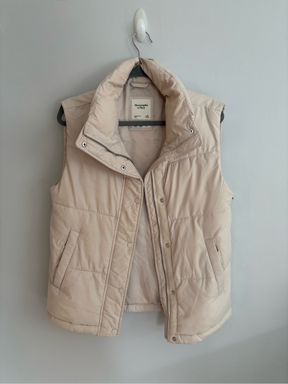 Abercrombie & Fitch Cream Quilted Puffer Vest with High Collar